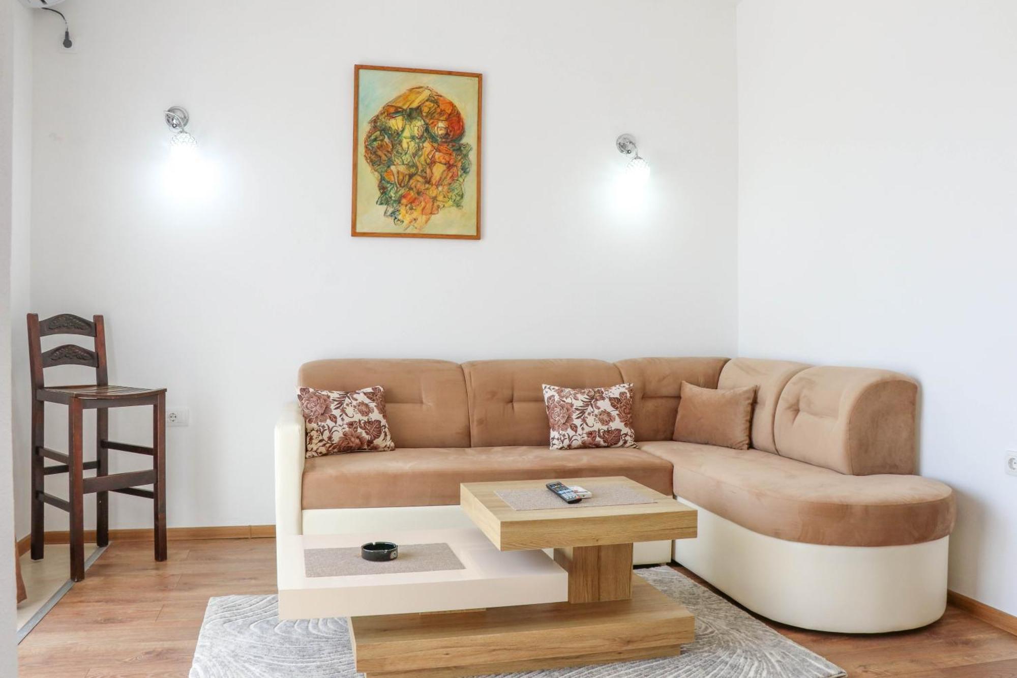 B&B Lovac Hasa 2 Ulcinj Rom bilde