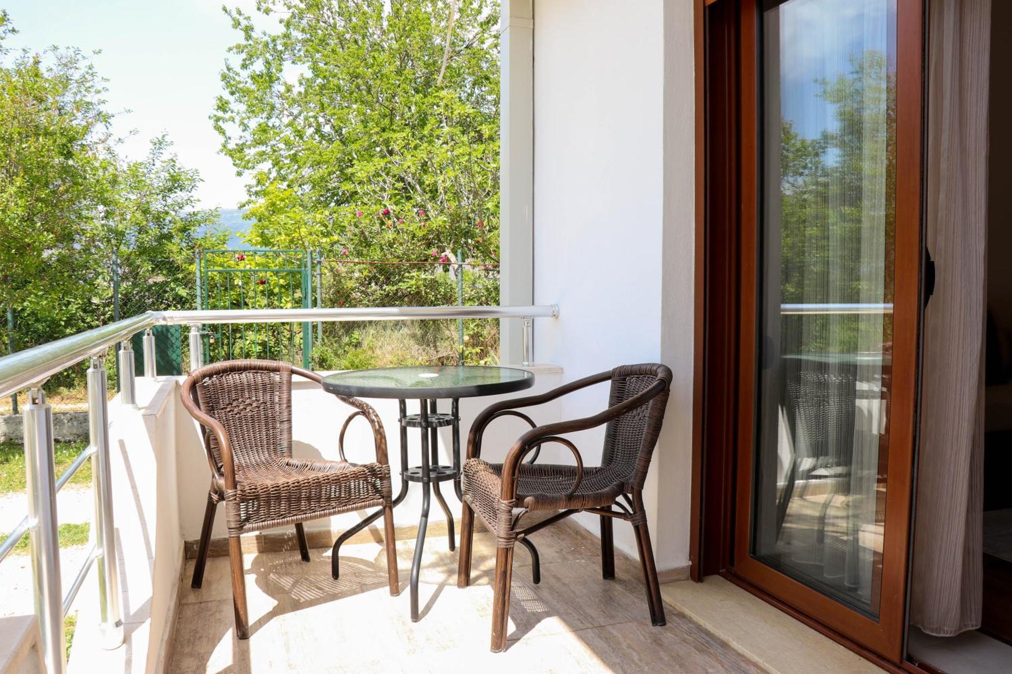 B&B Lovac Hasa 2 Ulcinj Rom bilde